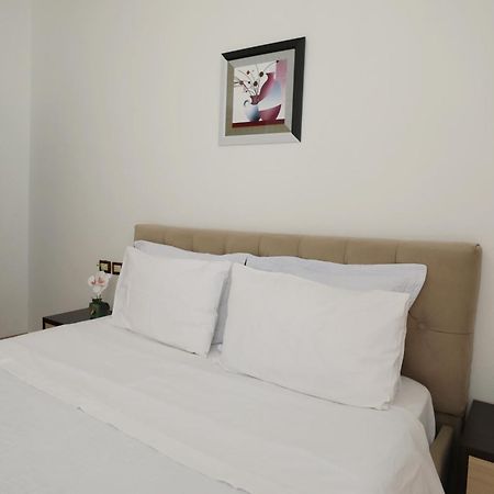 Blue Bay Apartments Sarandë 外观 照片