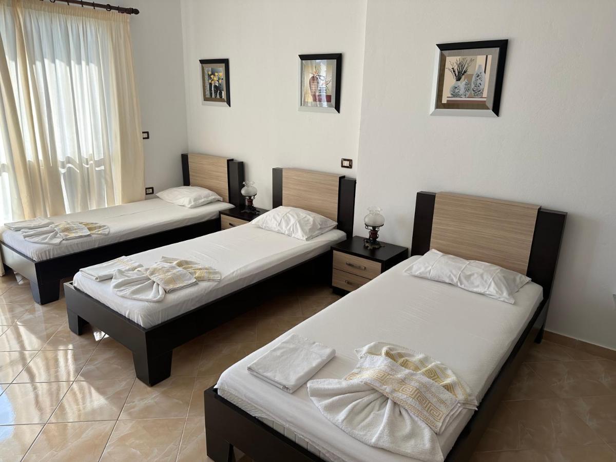 Blue Bay Apartments Sarandë 外观 照片