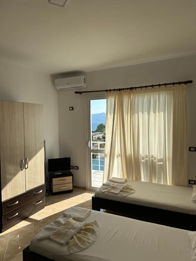 Blue Bay Apartments Sarandë 外观 照片