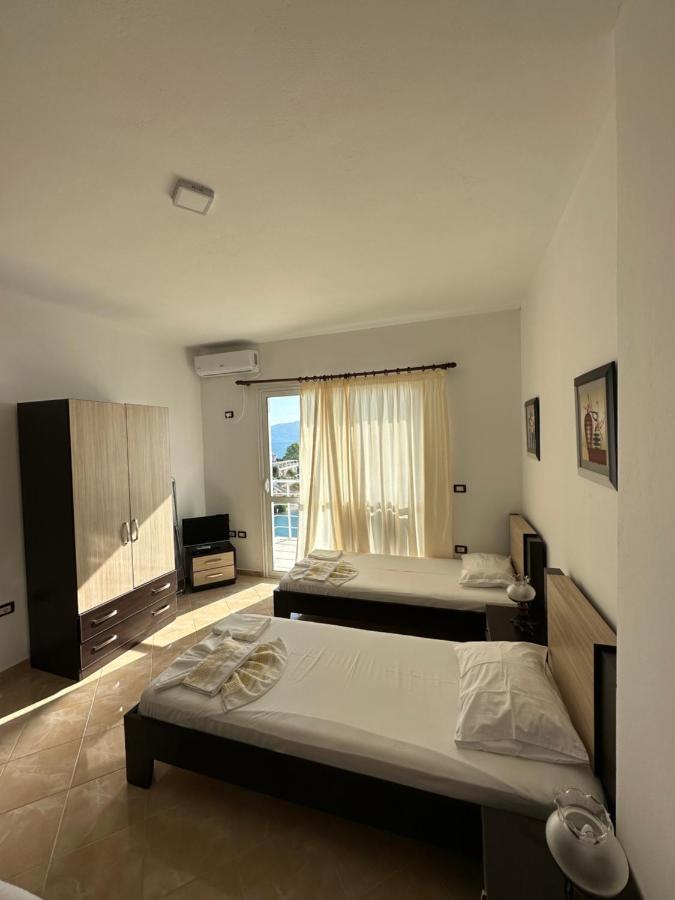 Blue Bay Apartments Sarandë 外观 照片