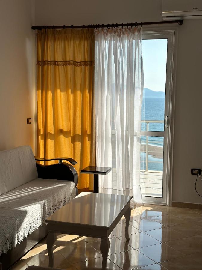 Blue Bay Apartments Sarandë 外观 照片