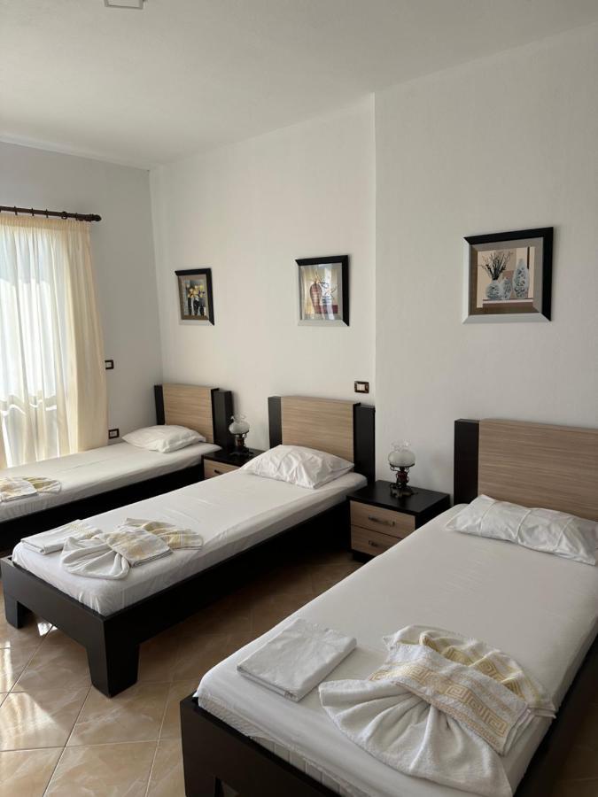 Blue Bay Apartments Sarandë 外观 照片