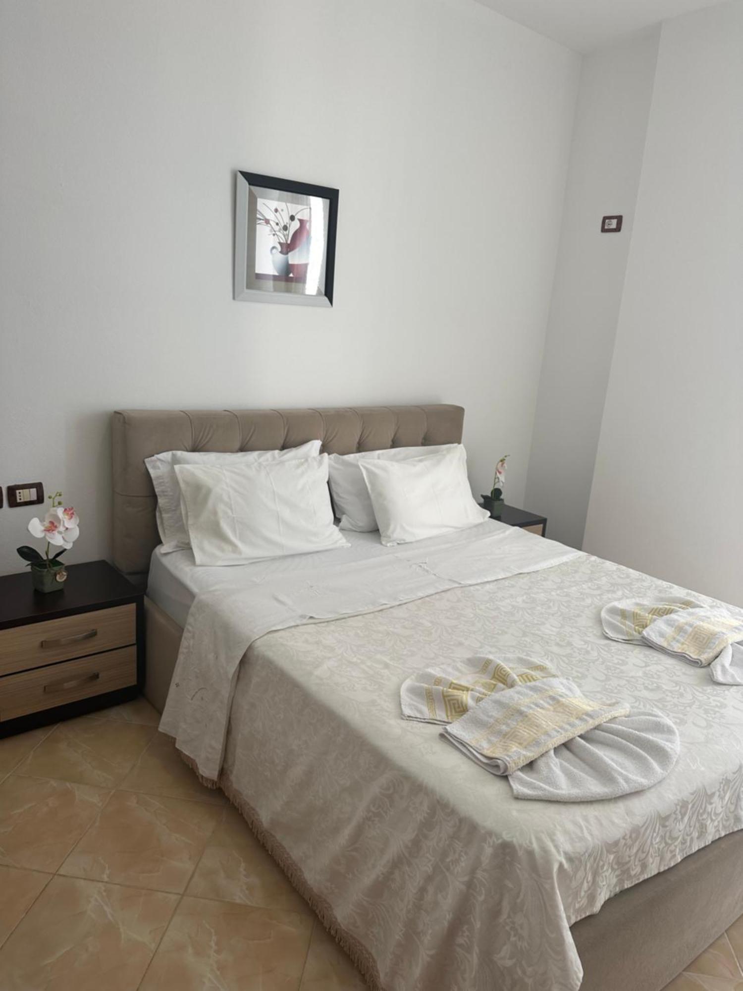 Blue Bay Apartments Sarandë 外观 照片