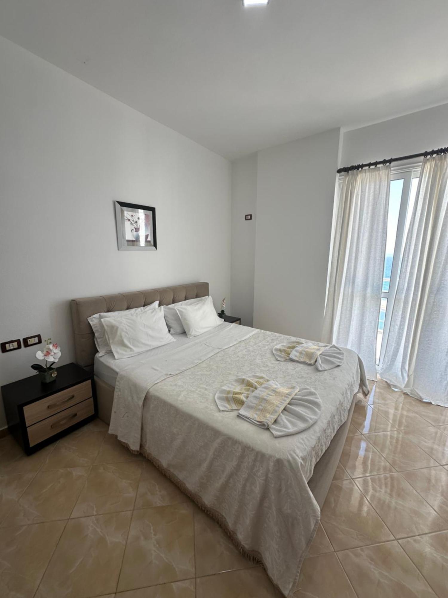 Blue Bay Apartments Sarandë 外观 照片
