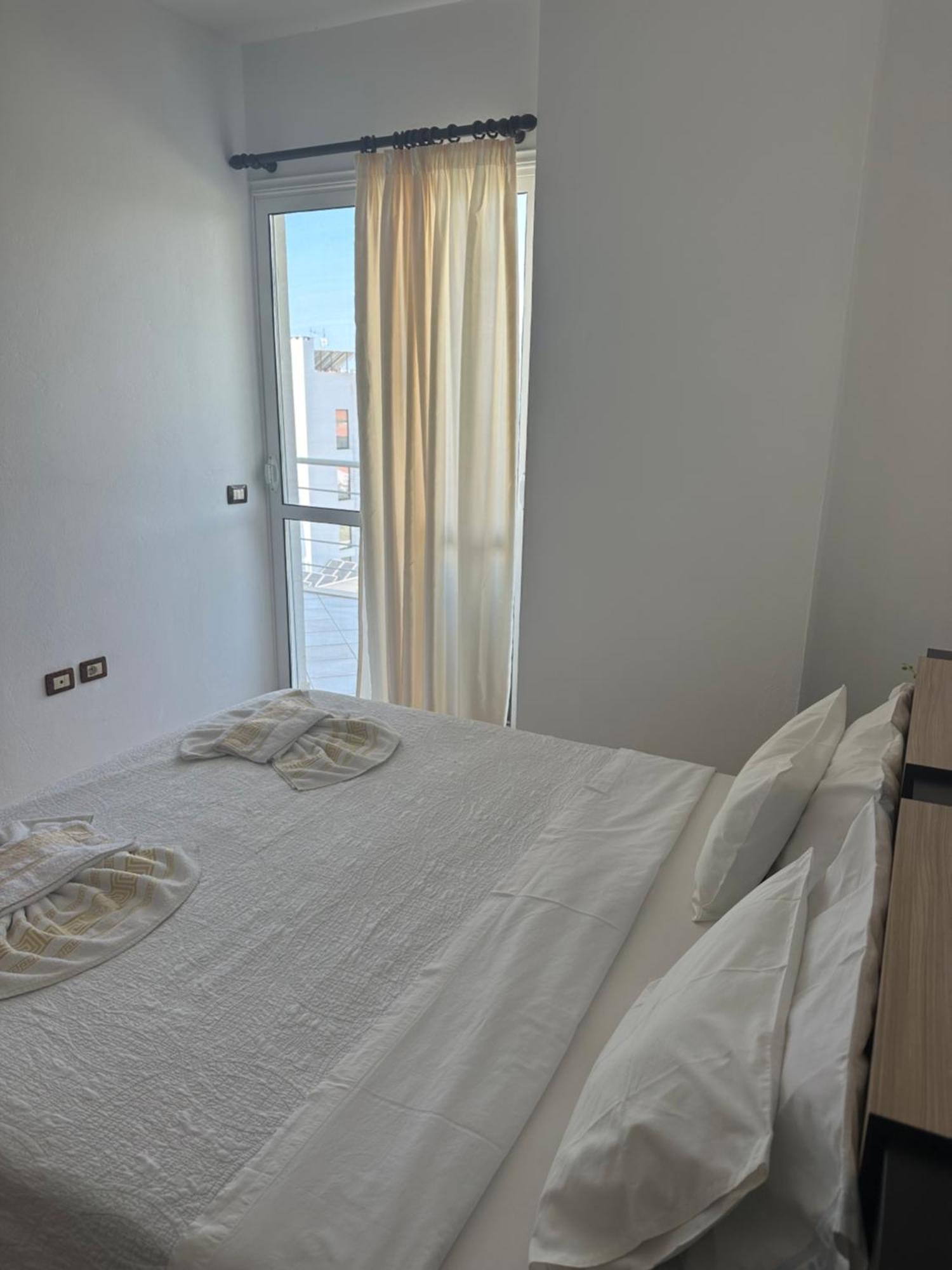 Blue Bay Apartments Sarandë 外观 照片