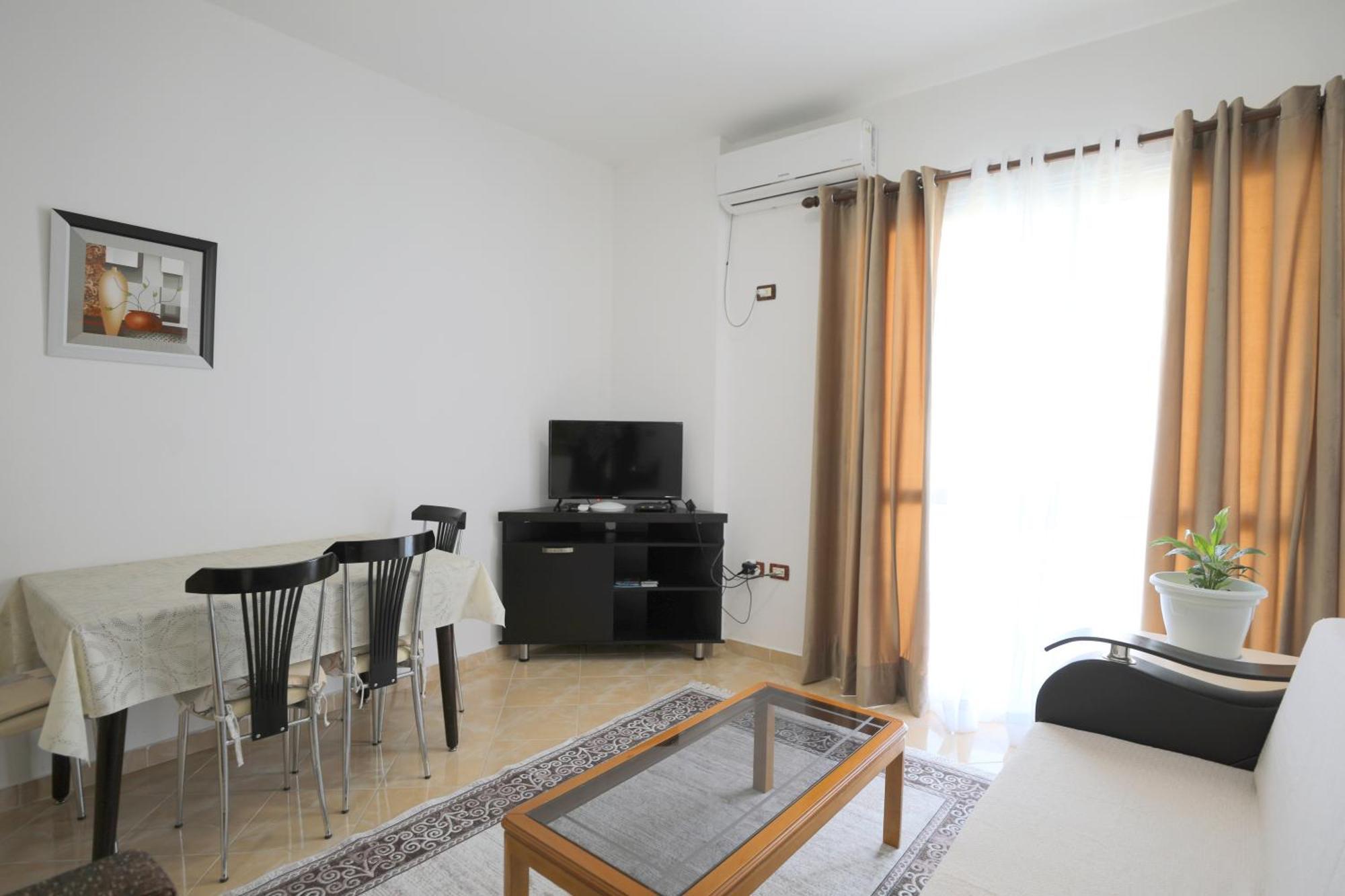 Blue Bay Apartments Sarandë 外观 照片