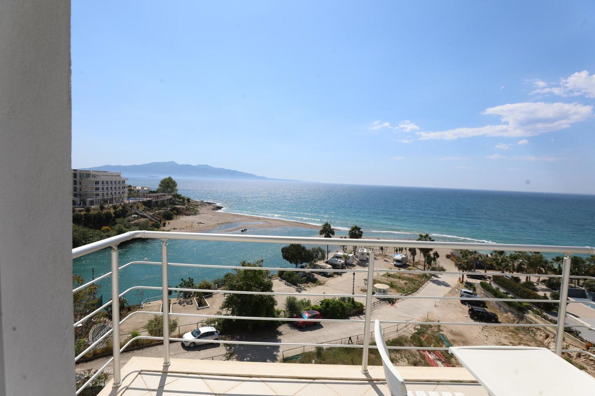 Blue Bay Apartments Sarandë 外观 照片