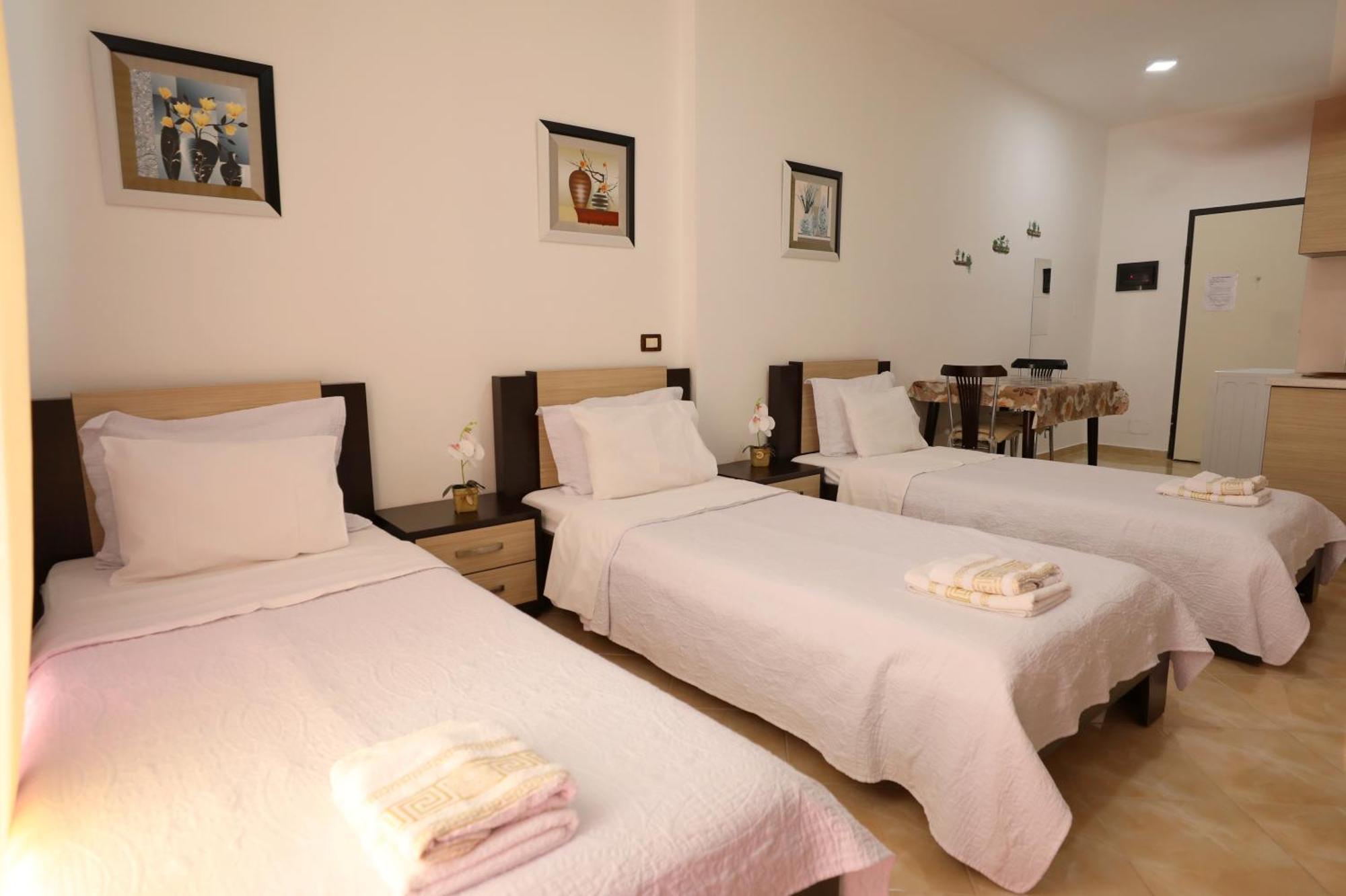 Blue Bay Apartments Sarandë 外观 照片