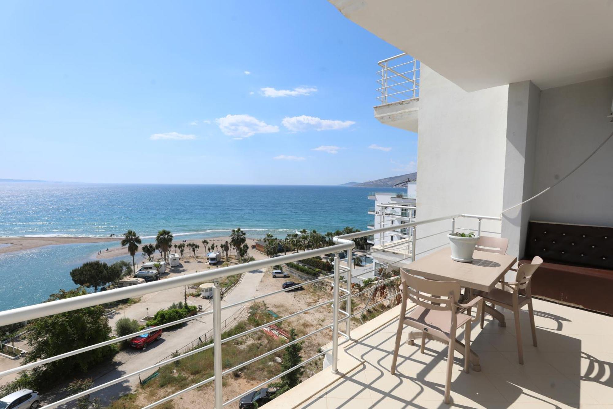 Blue Bay Apartments Sarandë 外观 照片