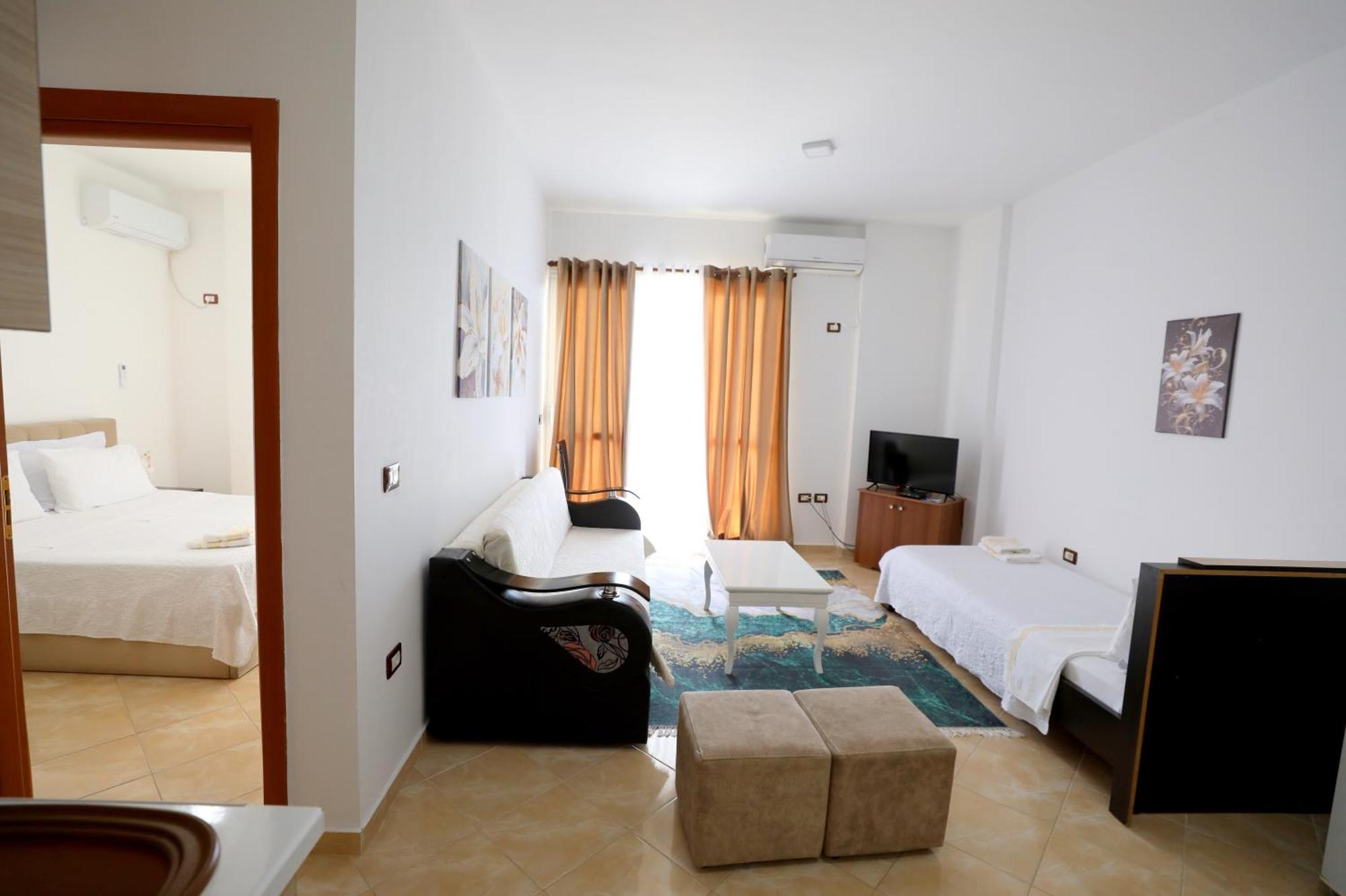 Blue Bay Apartments Sarandë 外观 照片